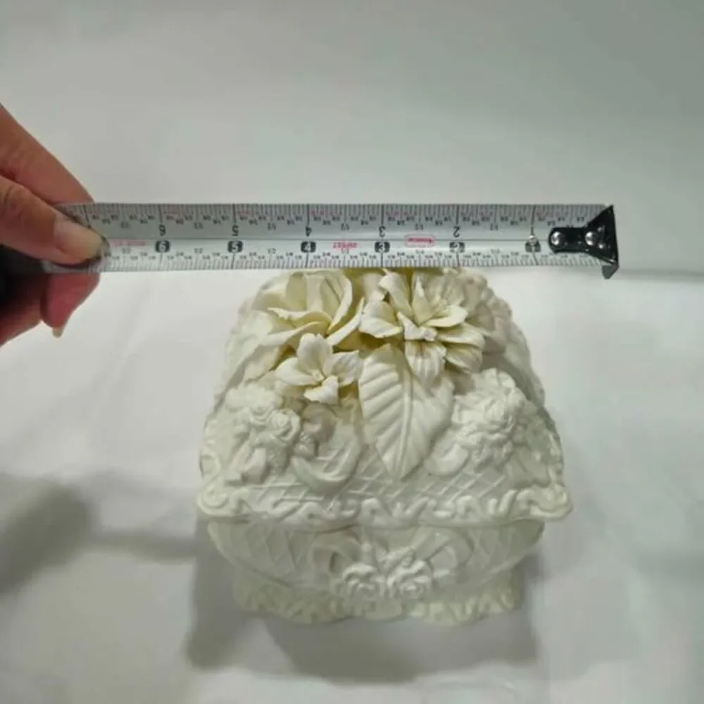 Unbranded ornate white